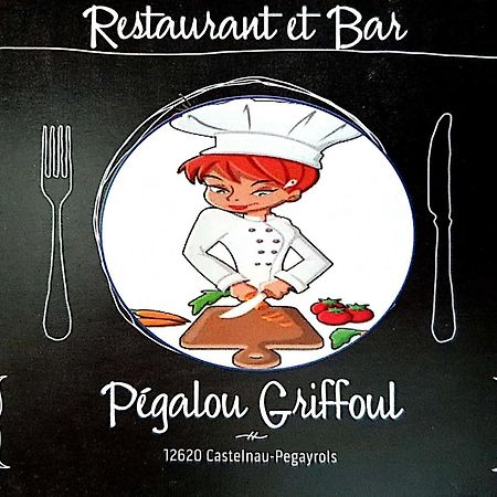 La Petite Maison Des Artistes Castelnau-Pegayrols Экстерьер фото