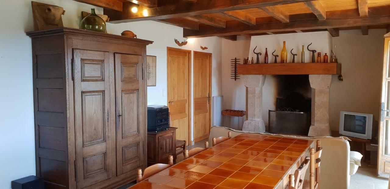 La Petite Maison Des Artistes Castelnau-Pegayrols Экстерьер фото