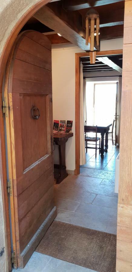 La Petite Maison Des Artistes Castelnau-Pegayrols Экстерьер фото